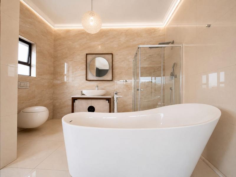 5 Bedroom Property for Sale in Birdwood Estate North West